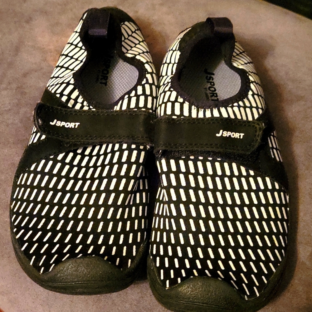 Jsport size 6 Water Shoes